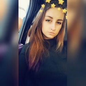 Meet your Posher, Hali